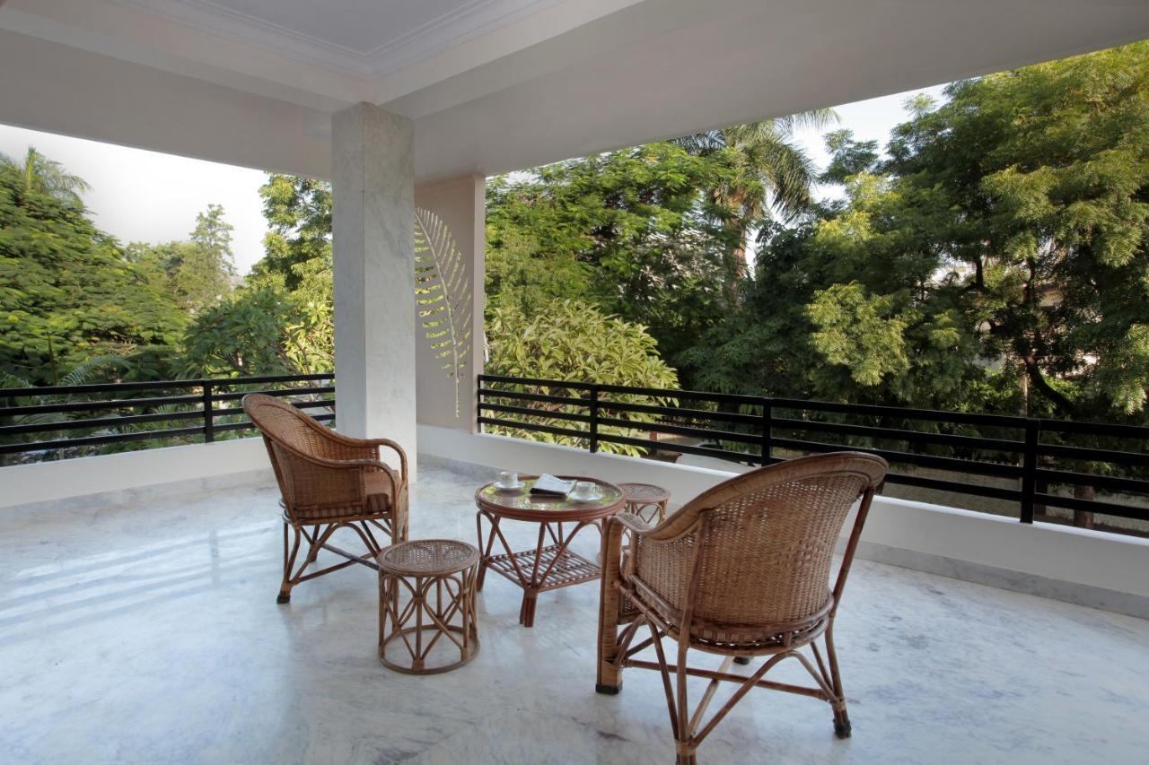 Mimosa Udaipur Bed & Breakfast Exterior foto